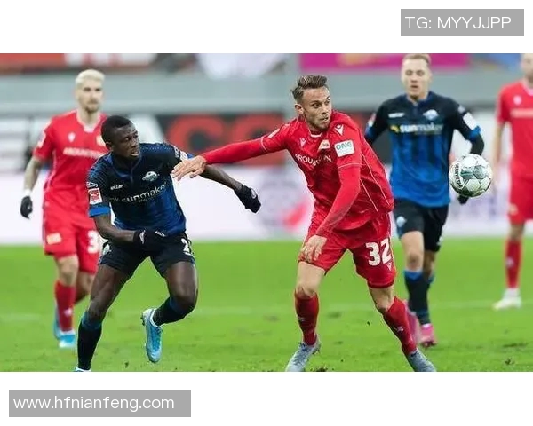 菲尔特与帕德博恩激战在即谁能在德乙赛场中笑到最后