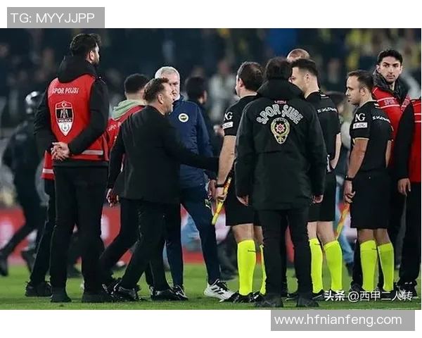 穆里尼奥怒斥裁判不公，直指对手伎俩引发红牌风波