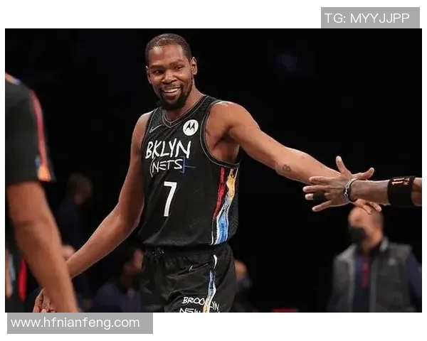 快船与勇士激战正酣目前比分揭晓引发球迷热议