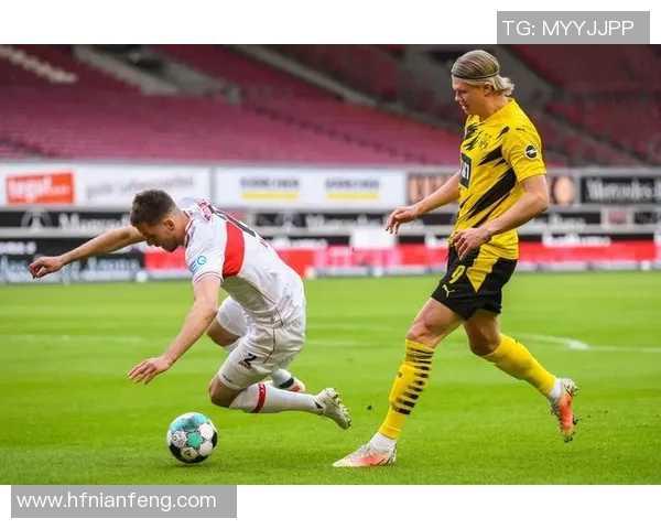 格雷茨卡的足球之路：从青年才俊到德甲明星的蜕变与成长